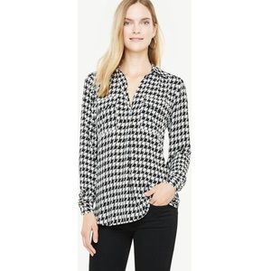Houndstooth print camp shirt